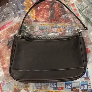 SOLD - Coach vintage Hampton demi purse #7785 dark brown leather bag beautiful